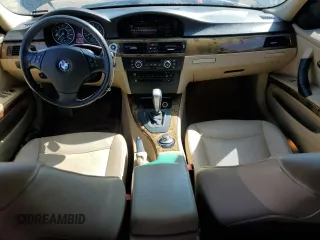 2008 BMW 3 Series 328i z VIN WBAVA37528NL47251, wystawiony jako Copart lot #51368055 z przebiegiem 166 984 mil mil oraz Szkoda całkowita • Salvage title. Historia ofert i sprzedaży dostępna na DreamBid. Obrazek 8.