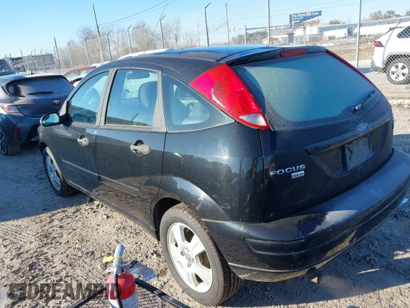 2006 Ford Focus S z VIN 1FAHP37N46W256803, wystawiony jako IAAI lot #41321856 z przebiegiem 99 657 mil mil oraz . Historia ofert i sprzedaży dostępna na DreamBid. Obrazek 3.