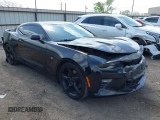 2017 Chevrolet Camaro 2SS z VIN 1G1FH1R74H0106867, wystawiony jako IAAI lot #42063080 z przebiegiem 79 811 mil mil oraz . Historia ofert i sprzedaży dostępna na DreamBid. Obrazek 1.