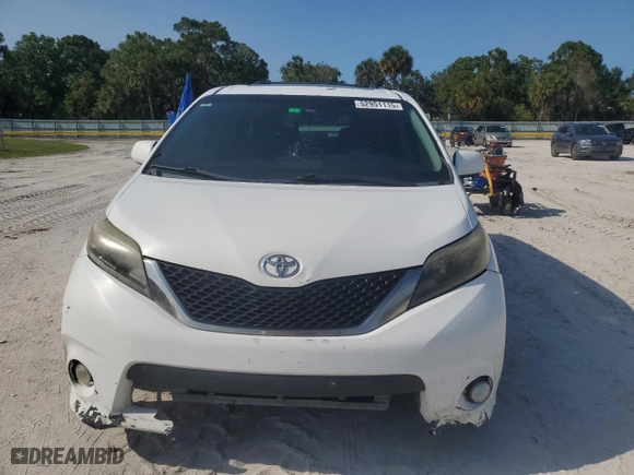 2015 Toyota Sienna SE with VIN 5TDXK3DC6FS625054, listed as a Copart auction lot 52951115 with 251,539 mi miles and Clean Title. Bid and sale history available at carsss.com. Image 5.