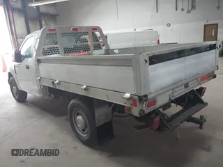 2017 Ford F-250 XL z VIN 1FDBF2A60HEC99876, wystawiony jako IAAI lot #42468271 z przebiegiem 81 478 mil mil oraz . Historia ofert i sprzedaży dostępna na DreamBid. Obrazek 3.