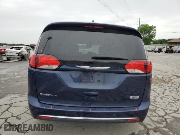 2019 Chrysler Pacifica Touring Plus z VIN 2C4RC1FG7KR700776, wystawiony jako Copart lot #55738835 z przebiegiem 113 502 mil mil oraz Szkoda całkowita • Salvage title. Historia ofert i sprzedaży dostępna na DreamBid. Obrazek 6.