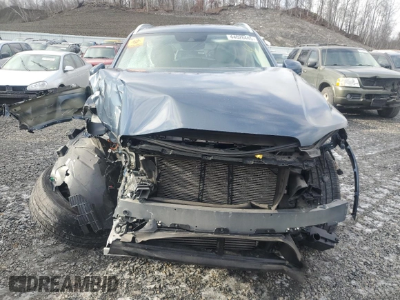 2021 Volvo XC90 Momentum with VIN YV4102PK4M1714699, listed as a Copart auction lot 44028445 with 0 mi miles and Salvage Title. Bid and sale history available at carsss.com. Image 5.