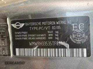 2005 MINI Convertible S z VIN WMWRH33535TF83436, wystawiony jako Copart lot #63962304 z przebiegiem 246 932 mil mil oraz Szkoda całkowita • Salvage title. Historia ofert i sprzedaży dostępna na DreamBid. Obrazek 12.