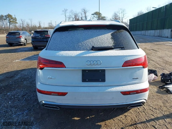 2024 Audi Q5 S line Premium with VIN WA1GAAFYXR2145718, listed as a IAAI auction lot 41261471 with 2,272 mi miles. Bid and sale history available at carsss.com. Image 17.