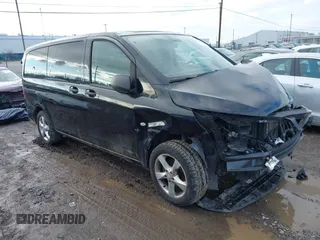 2017 Mercedes-Benz Metris Passenger z VIN WD4PG2EE6H3269310, wystawiony jako IAAI lot #41219221 z przebiegiem 80 478 mil mil oraz . Historia ofert i sprzedaży dostępna na DreamBid. Obrazek 1.