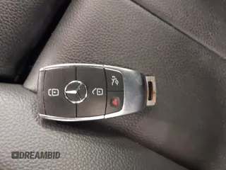 2021 Mercedes-Benz GLB 250 z VIN W1N4M4HB9MW101276, wystawiony jako IAAI lot #41010447 z przebiegiem 66 897 mil mil oraz . Historia ofert i sprzedaży dostępna na DreamBid. Obrazek 11.