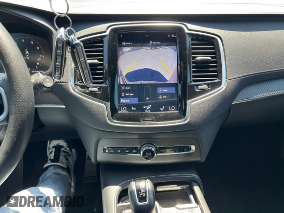 2019 Volvo XC90 R-Design z VIN YV4A22PM9K1440828, wystawiony jako Copart lot #58994785 z przebiegiem 153 481 mil mil oraz Czysty tytuł • Clean title. Historia ofert i sprzedaży dostępna na DreamBid. Obrazek 9.