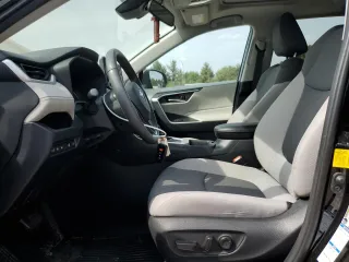 2020 Toyota RAV4 XLE с VIN 2T3P1RFV6LW105824, выставлен на аукционе Copart как лот 61151025 с пробегом 15 174 миль миль и Списание • Salvage title. История ставок и продаж доступна на DreamBid. Изображение 7.