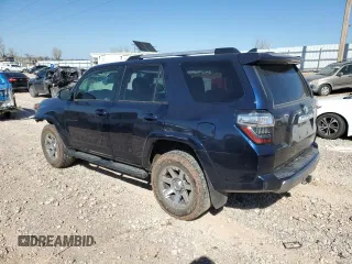 2016 Toyota 4Runner Limited with VIN JTEBU5JR2G5331064, listed as a Copart auction lot 49734745 with 138,567 mi miles and Salvage Title. Bid and sale history available at DreamBid. Image 2.
