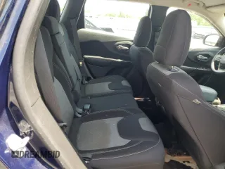2015 Jeep Cherokee Sport с VIN 1C4PJLAB5FW695241, выставлен на аукционе Copart как лот 60779715 с пробегом 87 272 миль миль и Списание • Salvage title. История ставок и продаж доступна на DreamBid. Изображение 11.