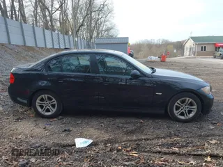2008 BMW 3 Series 328xi with VIN WBAVC93508K043288, listed as a IAAI auction lot 42060130 with 183,882 mi miles. Bid and sale history available at carsss.com. Image 14.