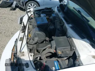 1999 Chevrolet Astro с VIN 1GNEL19W7XB186653, выставлен на аукционе IAAI как лот 42432120 с пробегом 413 792 миль миль и . История ставок и продаж доступна на DreamBid. Изображение 12.