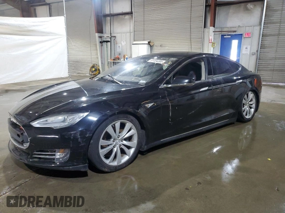 2013 Tesla Model S Performance с VIN 5YJSA1DP1DFP04296, выставлен на аукционе Copart как лот 61494385 с пробегом 35 075 миль миль и Чистый • Clean title. История ставок и продаж доступна на DreamBid. Изображение 1.