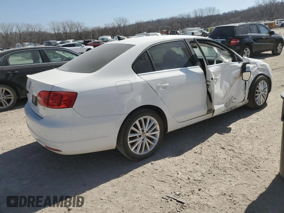 2014 Volkswagen Jetta TDI w/Premium/Nav z VIN 3VWLL7AJ8EM365466, wystawiony jako Copart lot #48739245 z przebiegiem 146 374 mil mil oraz Szkoda całkowita • Salvage title. Historia ofert i sprzedaży dostępna na DreamBid. Obrazek 3.