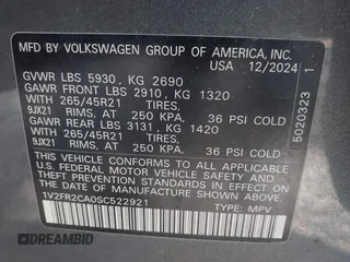 2025 Volkswagen Atlas SEL Premium R-Line with VIN 1V2FR2CA0SC522921, listed as a IAAI auction lot 42033389 with 5,342 mi miles and . Bid and sale history available at DreamBid. Image 9.