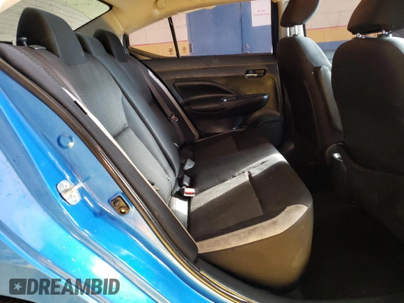 2020 Nissan Versa SV z VIN 3N1CN8EV5LL861931, wystawiony jako Copart lot #88696765 z przebiegiem 128 801 mil mil oraz Czysty tytuł • Clean title. Historia ofert i sprzedaży dostępna na DreamBid. Obrazek 10.