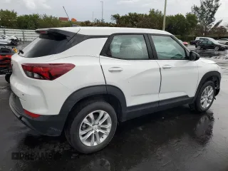 2022 Chevrolet TrailBlazer LS with VIN KL79MMS2XNB141779, listed as a Copart auction lot 52309975 with 0 mi miles and Salvage Title. Bid and sale history available at carsss.com. Image 3.