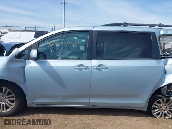 2015 Toyota Sienna XLE with VIN 5TDYK3DC3FS609947, listed as a IAAI auction lot 42097199 with Not provided miles and . Bid and sale history available at DreamBid. Image 15.