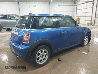 2012 MINI Hardtop with VIN WMWSU3C55CT184924, listed as a IAAI auction lot 42276347 with 92,468 mi miles and . Bid and sale history available at DreamBid. Image 4.