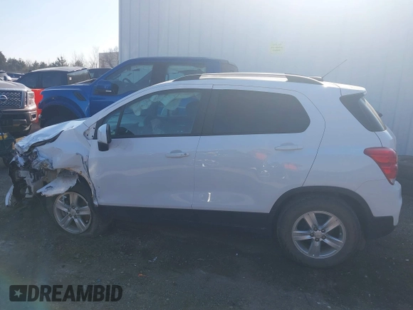 2021 Chevrolet Trax LT with VIN KL7CJLSB2MB309664, listed as a IAAI auction lot 41251743 with 20,478 mi miles. Bid and sale history available at carsss.com. Image 14.