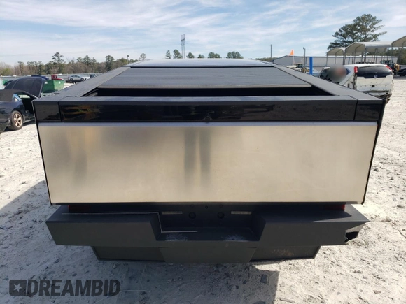 2024 Tesla Cybertruck with VIN 7G2CEHED5RA040883, listed as a Copart auction lot 49793355 with 2,822 mi miles and Salvage Title. Bid and sale history available at carsss.com. Image 6.
