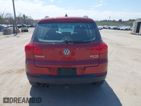 2015 Volkswagen Tiguan SE z VIN WVGBV7AX7FW056002, wystawiony jako IAAI lot #42122641 z przebiegiem 77 037 mil mil oraz . Historia ofert i sprzedaży dostępna na DreamBid. Obrazek 16.