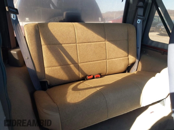2002 Jeep Wrangler SE with VIN 1J4FA29PX2P748357, listed as a IAAI auction lot 41828109 with 93,941 mi miles and . Bid and sale history available at DreamBid. Image 8.