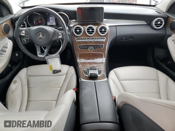 2016 Mercedes-Benz C 300 z VIN 55SWF4JB1GU120349, wystawiony jako Copart lot #55175825 z przebiegiem 135 610 mil mil oraz Szkoda całkowita • Salvage title. Historia ofert i sprzedaży dostępna na DreamBid. Obrazek 8.