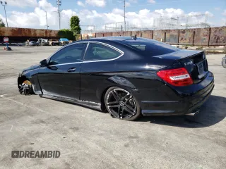 2015 Mercedes-Benz C 350 z VIN WDDGJ8JB9FG384277, wystawiony jako Copart lot #50709404 z przebiegiem 54 349 mil mil oraz . Historia ofert i sprzedaży dostępna na DreamBid. Obrazek 2.