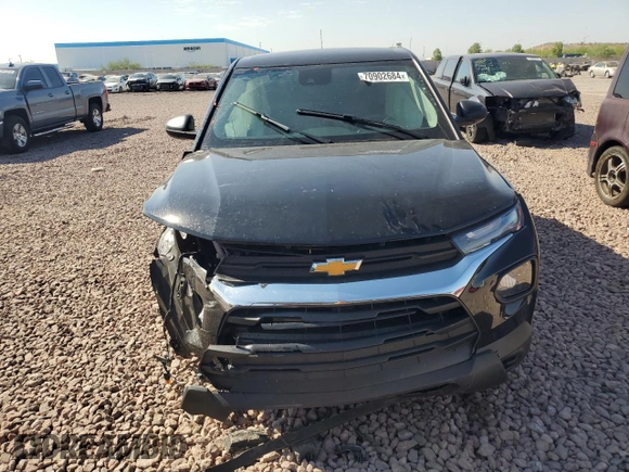 2023 Chevrolet TrailBlazer LS with VIN KL79MMS2XPB016672, listed as a Copart auction lot 70902684 with 17,721 mi miles and Salvage Title. Bid and sale history available at DreamBid. Image 5.