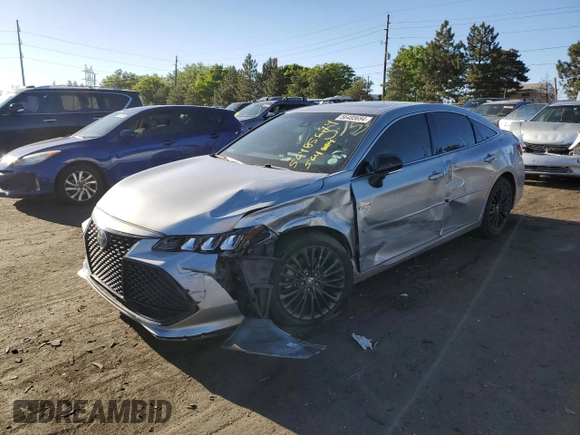 2021 Toyota Avalon Hybrid XSE z VIN 4T1EA1AB7MU005523, wystawiony jako Copart lot #56485694 z przebiegiem 117 297 mil mil oraz Szkoda całkowita • Salvage title. Historia ofert i sprzedaży dostępna na DreamBid. Obrazek 1.