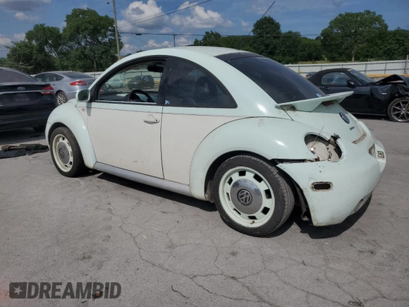 2001 Volkswagen Beetle GLS z VIN 3VWCD21C51M447957, wystawiony jako Copart lot #59517765 z przebiegiem 145 484 mil mil oraz Szkoda całkowita • Salvage title. Historia ofert i sprzedaży dostępna na DreamBid. Obrazek 2.
