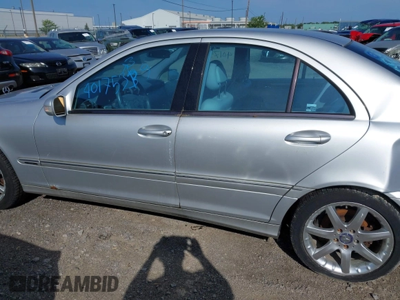 2003 Mercedes-Benz C 230 Kompressor with VIN WDBRF40J23F403676, listed as a IAAI auction lot 40175339 with 16,845 mi miles and . Bid and sale history available at DreamBid. Image 14.