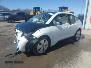 2015 BMW i3 z VIN WBY1Z4C51FV502745, wystawiony jako Copart lot #51739575 z przebiegiem Nie podano mil oraz Szkoda całkowita • Salvage title. Historia ofert i sprzedaży dostępna na DreamBid. Obrazek 1.
