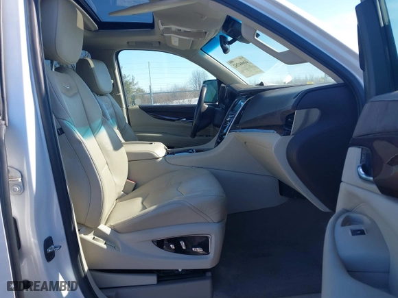 2016 Cadillac Escalade Luxury Collection with VIN 1GYS4BKJ6GR426614, listed as a IAAI auction lot 41604752 with 101,843 mi miles. Bid and sale history available at carsss.com. Image 5.