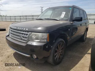2011 Land Rover Range Rover SC z VIN SALMF1E44BA331798, wystawiony jako Copart lot #55772805 z przebiegiem 136 560 mil mil oraz Szkoda całkowita • Salvage title. Historia ofert i sprzedaży dostępna na DreamBid. Obrazek 1.