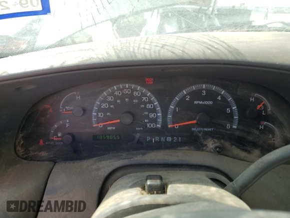 2001 Ford F-150 XLT with VIN 1FTRW08W41KF57904, listed as a Copart auction lot 47250035 with 185,985 mi miles and Clean title. Bid and sale history available at DreamBid. Image 9.