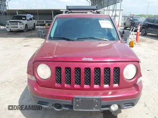 2014 Jeep Patriot Latitude z VIN 1C4NJPFB1ED859456, wystawiony jako IAAI lot #42471828 z przebiegiem 66 233 mil mil oraz . Historia ofert i sprzedaży dostępna na DreamBid. Obrazek 12.
