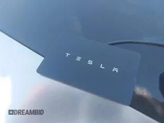 2024 Tesla Cybertruck с VIN 7G2CEHED8RA029960, выставлен на аукционе IAAI как лот 41829549 с пробегом 5 161 миль миль и . История ставок и продаж доступна на DreamBid. Изображение 11.
