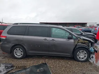 2014 Toyota Sienna XLE with VIN 5TDYK3DC0ES502482, listed as a IAAI auction lot 41910683 with 151,330 mi miles. Bid and sale history available at carsss.com. Image 14.