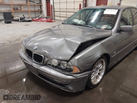 2003 BMW 5 Series 530iA with VIN WBADT63433CK45644, listed as a IAAI auction lot 41850399 with 178,600 mi miles. Bid and sale history available at carsss.com. Image 6.