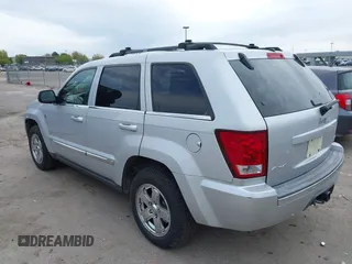 2005 Jeep Grand Cherokee Limited with VIN 1J4HR58255C671885, listed as a IAAI auction lot 42136640 with 215,751 mi miles. Bid and sale history available at carsss.com. Image 3.