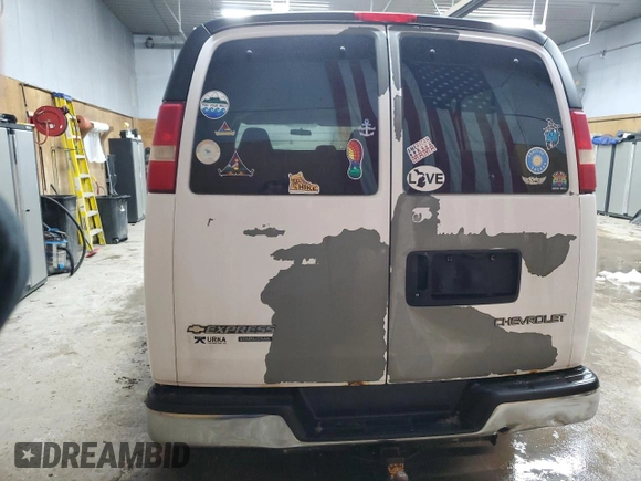 2006 Chevrolet Express Passenger z VIN 1GAHG35U061177638, wystawiony jako Copart lot #83433844 z przebiegiem 115 434 mil mil oraz Czysty tytuł • Clean title. Historia ofert i sprzedaży dostępna na DreamBid. Obrazek 6.