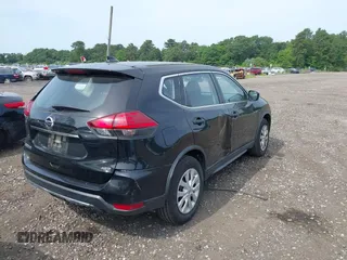 2017 Nissan Rogue S with VIN JN8AT2MV8HW253304, listed as a IAAI auction lot 39701351 with 63,887 mi miles. Bid and sale history available at carsss.com. Image 4.