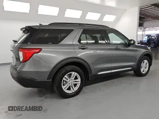 2024 Ford Explorer XLT z VIN 1FMSK8DHXRGA04929, wystawiony jako Copart lot #58089255 z przebiegiem 31 290 mil mil oraz Czysty tytuł • Clean title. Historia ofert i sprzedaży dostępna na DreamBid. Obrazek 3.