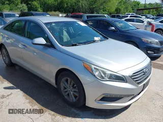 2015 Hyundai Sonata SE with VIN 5NPE24AF9FH041944, listed as a IAAI auction lot 42107263 with 158,270 mi miles and . Bid and sale history available at carsss.com. Image 1.