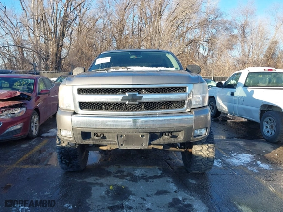 2007 Chevrolet Silverado 1500 LTZ with VIN 2GCEK13M071566615, listed as a IAAI auction lot 41268461 with 179,539 mi miles. Bid and sale history available at carsss.com. Image 13.