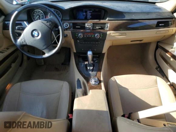 2009 BMW 3 Series 328i xDrive with VIN WBAPK53519A511752, listed as a Copart auction lot 60935025 with 129,307 mi miles and Salvage title. Bid and sale history available at DreamBid. Image 8.