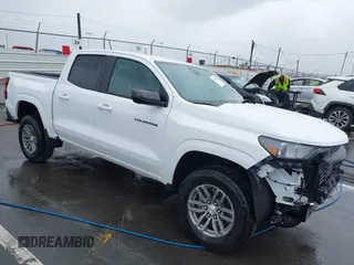 2024 Chevrolet Colorado 2WD LT with VIN 1GCPSCEK4R1172365, listed as a IAAI auction lot 41774526 with 4,836 mi miles. Bid and sale history available at carsss.com. Image 1.